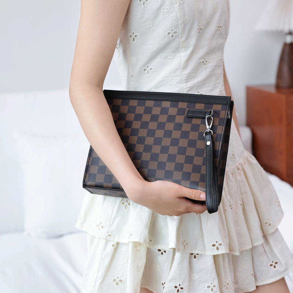 Pochette en cuir à carreaux vintage