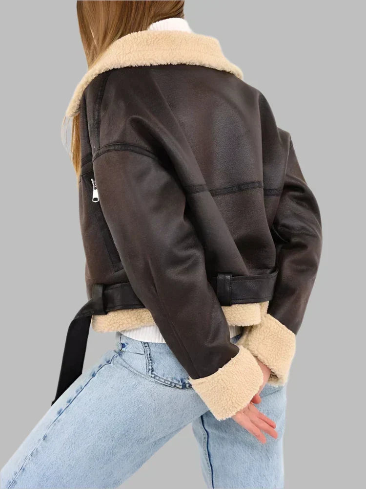 Ines | Kühne und elegante Jacke